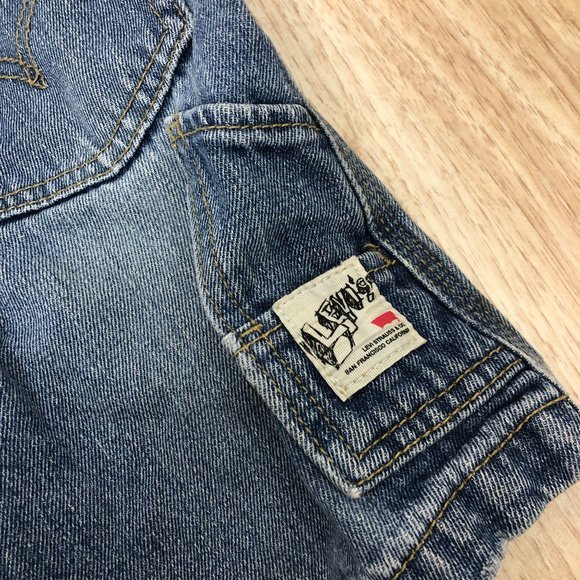 Levis Jean Shorts Size 4 - Picture 4 of 5